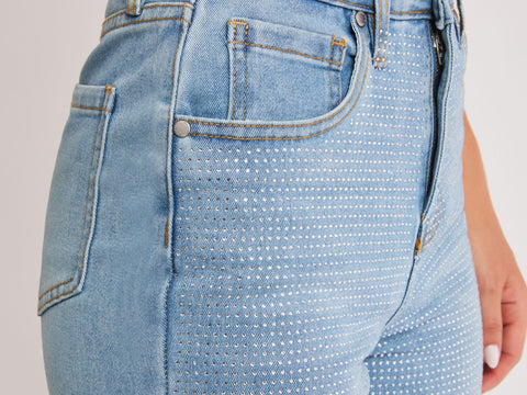 What Are Sustainable Jeans & Why Should You Wear Them?